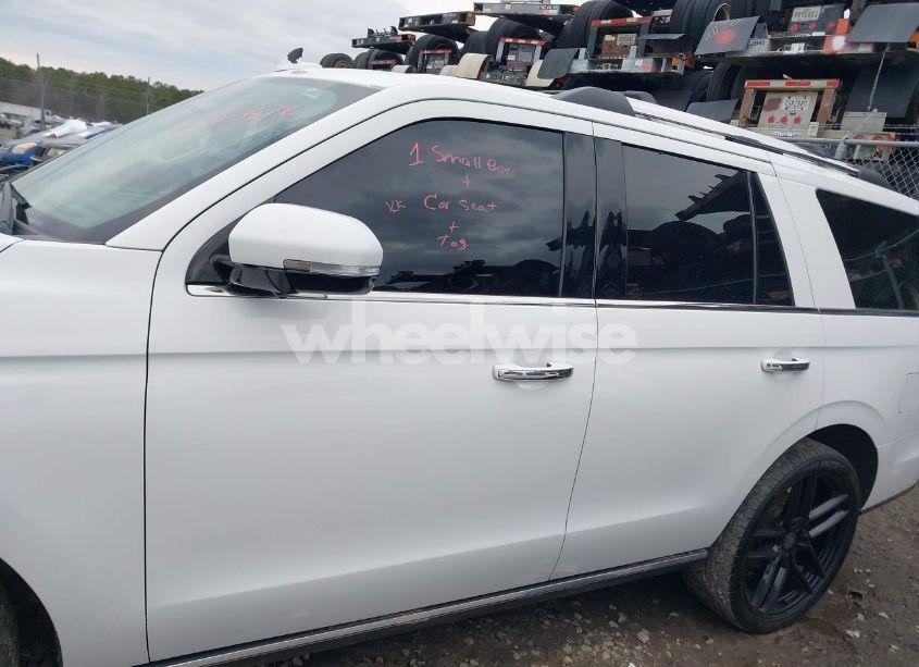 Photo 14 of 2018 Ford Expedition LIMITED (VIN 1FMJU1KT0JEA01722)