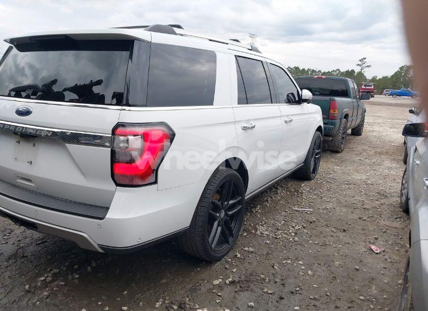 Photo 4 of 2018 Ford Expedition LIMITED (VIN 1FMJU1KT0JEA01722)