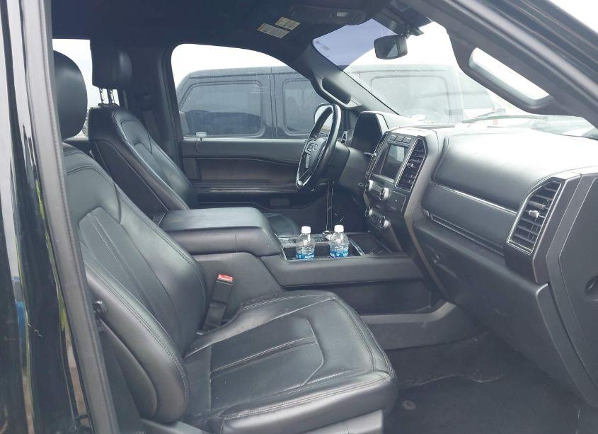Photo 5 of 2018 Ford Expedition LIMITED (VIN 1FMJU1KT1JEA47253)