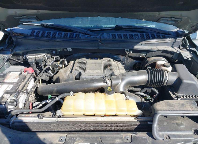 Photo 10 of 2019 Ford Expedition LIMITED (VIN 1FMJU1KT1KEA22256)