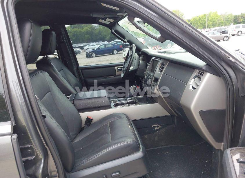 Photo 5 of 2015 Ford Expedition LIMITED (VIN 1FMJU1KT2FEF07608)