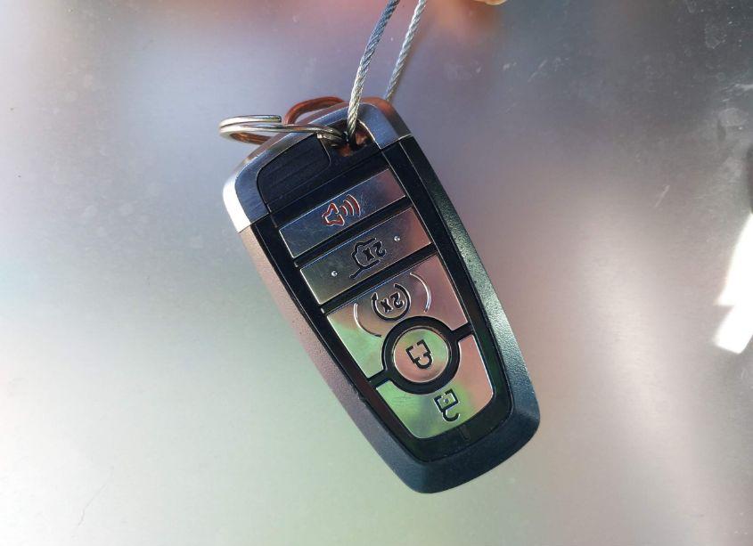 Photo 11 of 2019 Ford Expedition LIMITED (VIN 1FMJU1KT2KEA02081)