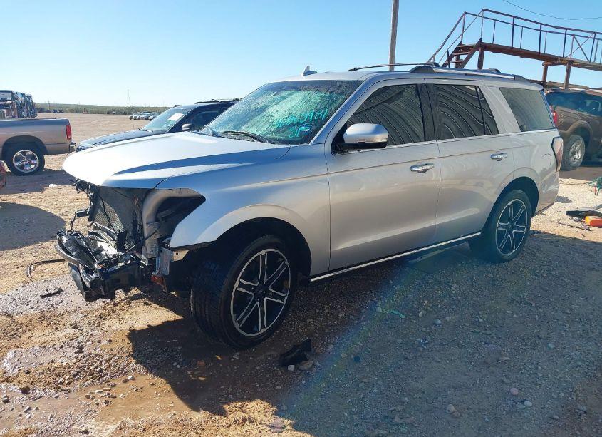 Photo 2 of 2019 Ford Expedition LIMITED (VIN 1FMJU1KT2KEA02081)