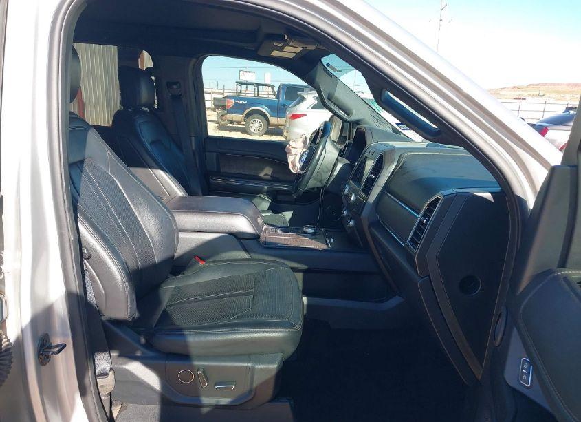 Photo 5 of 2019 Ford Expedition LIMITED (VIN 1FMJU1KT2KEA02081)