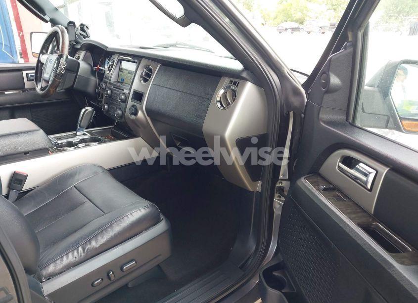 Photo 5 of 2016 Ford Expedition LIMITED (VIN 1FMJU1KT3GEF32969)