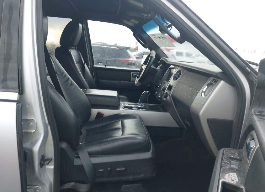 Photo 5 of 2017 Ford Expedition LIMITED (VIN 1FMJU1KT3HEA75775)