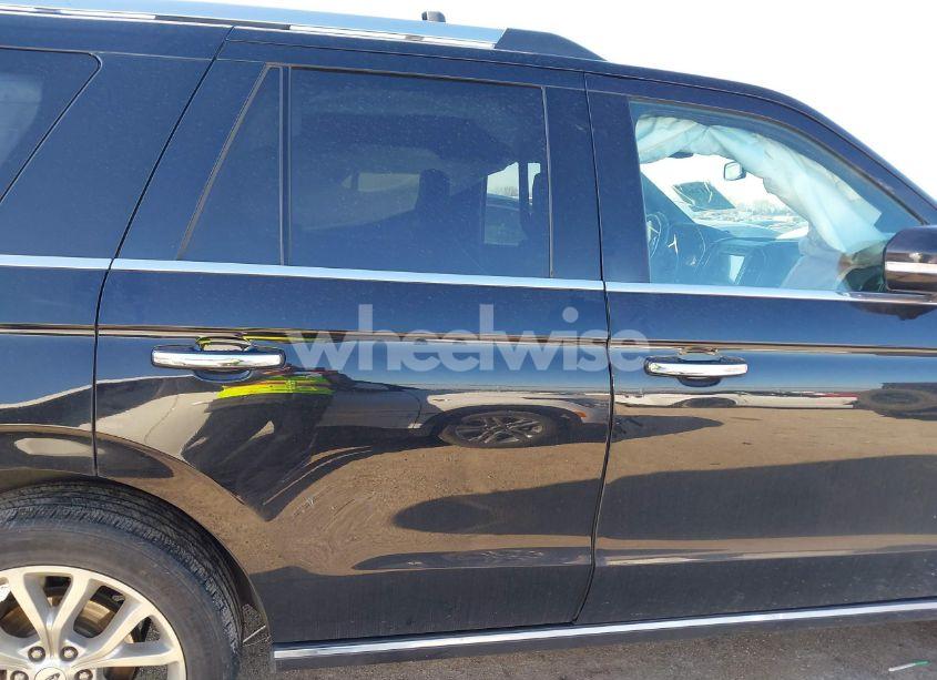 Photo 13 of 2019 Ford Expedition LIMITED (VIN 1FMJU1KT3KEA13543)