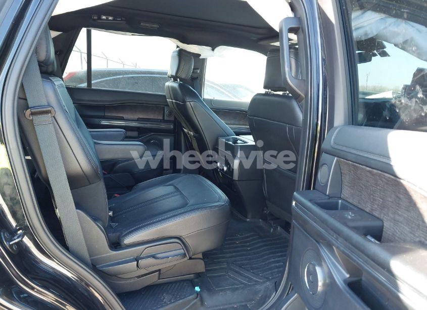 Photo 8 of 2019 Ford Expedition LIMITED (VIN 1FMJU1KT3KEA13543)