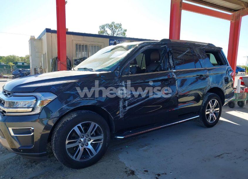 Photo 6 of 2022 Ford Expedition LIMITED (VIN 1FMJU1KT3NEA66988)