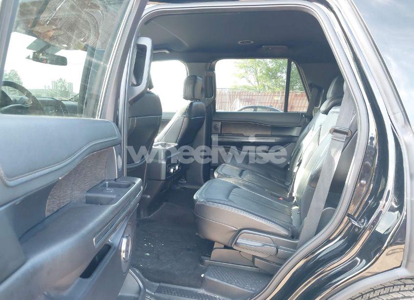 Photo 8 of 2018 Ford Expedition LIMITED (VIN 1FMJU1KT4JEA47697)