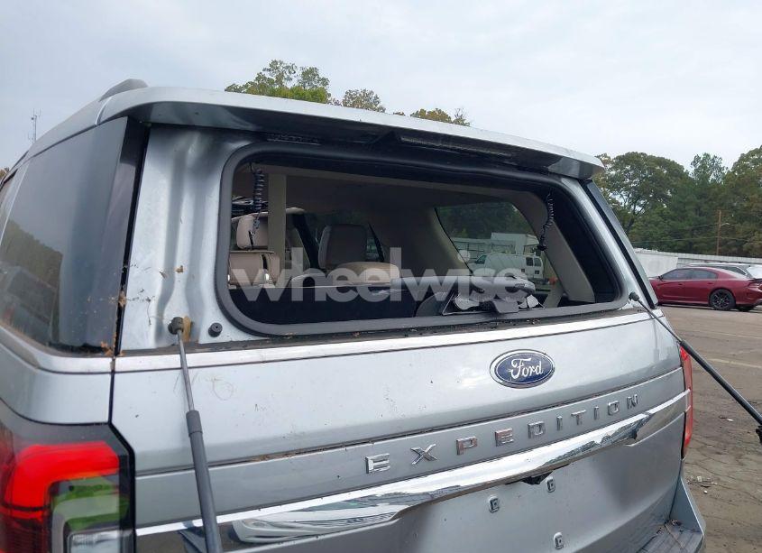 Photo 18 of 2022 Ford Expedition LIMITED (VIN 1FMJU1KT4NEA05973)
