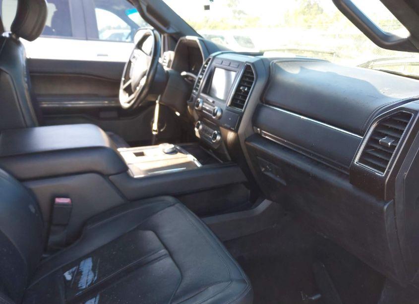 Photo 5 of 2018 Ford Expedition LIMITED (VIN 1FMJU1KT5JEA25157)