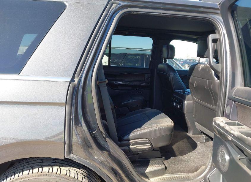 Photo 8 of 2019 Ford Expedition LIMITED (VIN 1FMJU1KT5KEA76451)