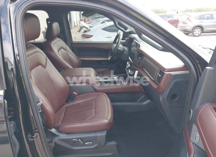 Photo 5 of 2022 Ford Expedition LIMITED (VIN 1FMJU1KT5NEA67706)