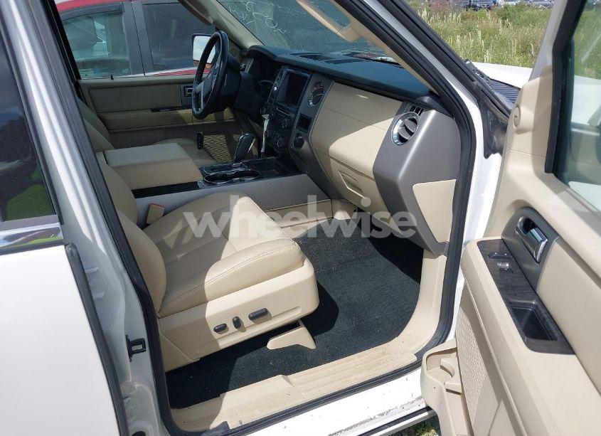 Photo 5 of 2016 Ford Expedition LIMITED (VIN 1FMJU1KT6GEF38426)