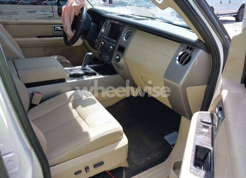 Photo 5 of 2017 Ford Expedition LIMITED (VIN 1FMJU1KT6HEA26389)