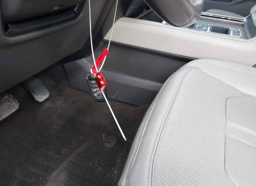 Photo 11 of 2018 Ford Expedition LIMITED (VIN 1FMJU1KT7JEA18887)