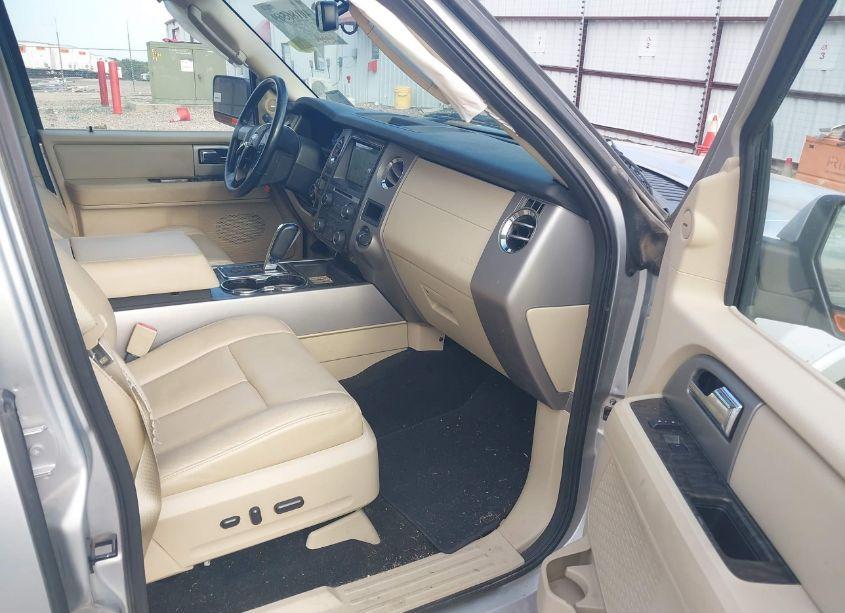 Photo 5 of 2016 Ford Expedition LIMITED (VIN 1FMJU1KT8GEF24091)