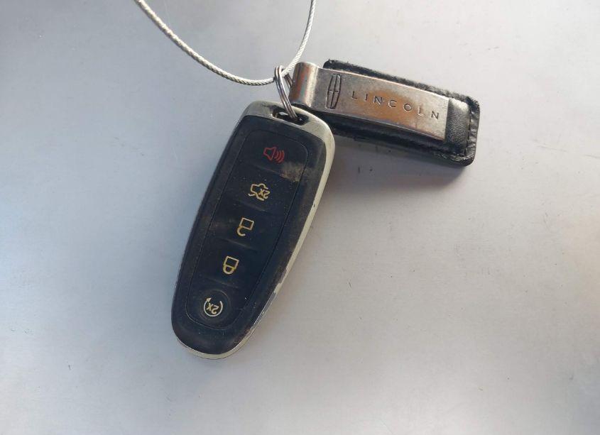 Photo 11 of 2016 Ford Expedition LIMITED (VIN 1FMJU1KT8GEF52957)