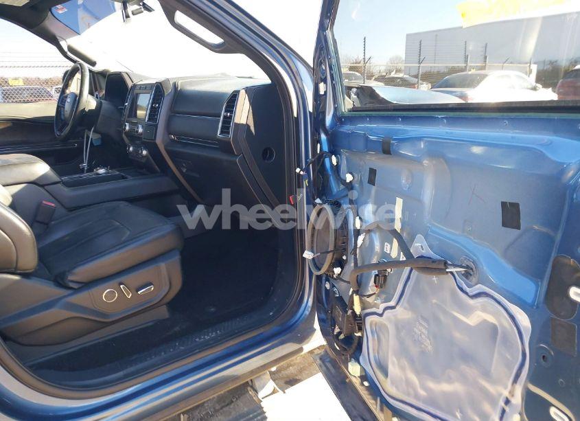 Photo 5 of 2018 Ford Expedition LIMITED (VIN 1FMJU1KT8JEA65099)