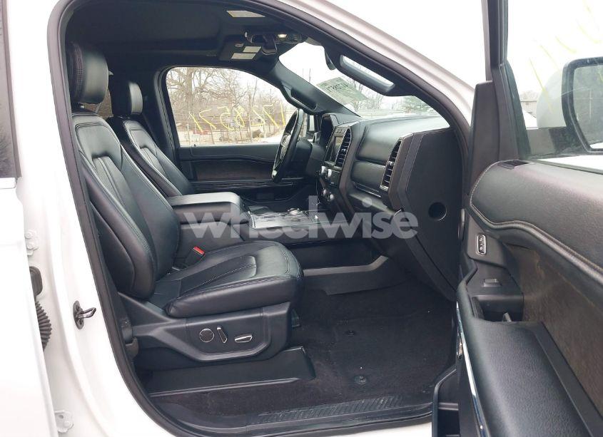 Photo 5 of 2020 Ford Expedition LIMITED (VIN 1FMJU1KT8LEB01943)