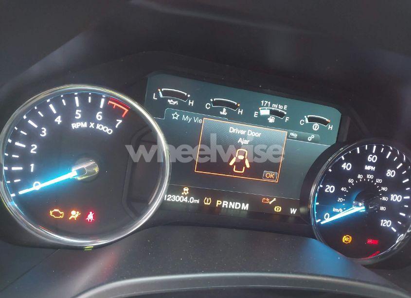 Photo 7 of 2018 Ford Expedition LIMITED (VIN 1FMJU1KT9JEA58954)