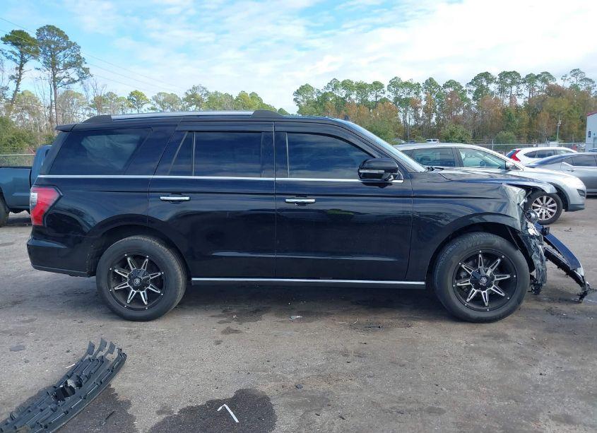 Photo 13 of 2019 Ford Expedition LIMITED (VIN 1FMJU1KT9KEA15880)