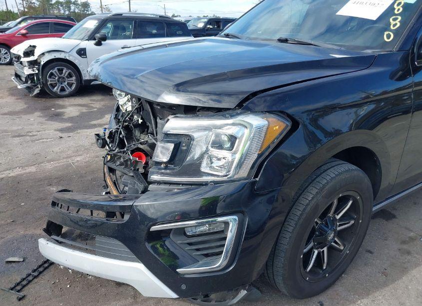 Photo 6 of 2019 Ford Expedition LIMITED (VIN 1FMJU1KT9KEA15880)