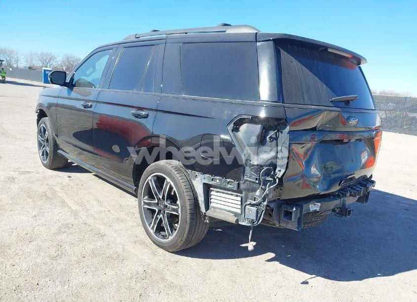 Photo 3 of 2019 Ford Expedition LIMITED (VIN 1FMJU1KTXKEA08744)