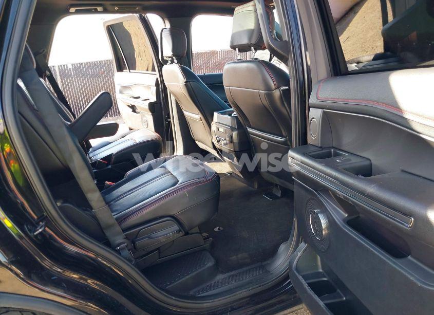 Photo 8 of 2019 Ford Expedition LIMITED (VIN 1FMJU1KTXKEA08744)