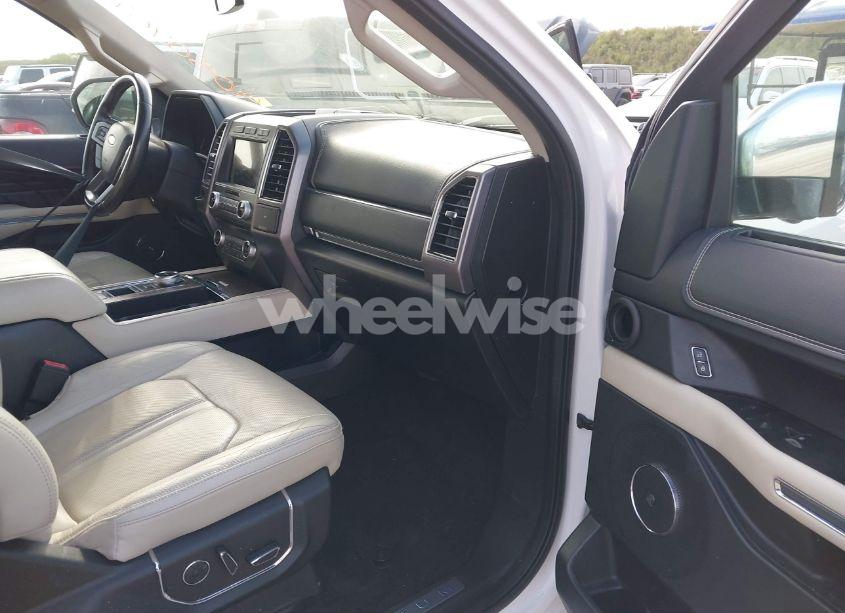 Photo 5 of 2018 Ford Expedition PLATINUM (VIN 1FMJU1LT3JEA51867)