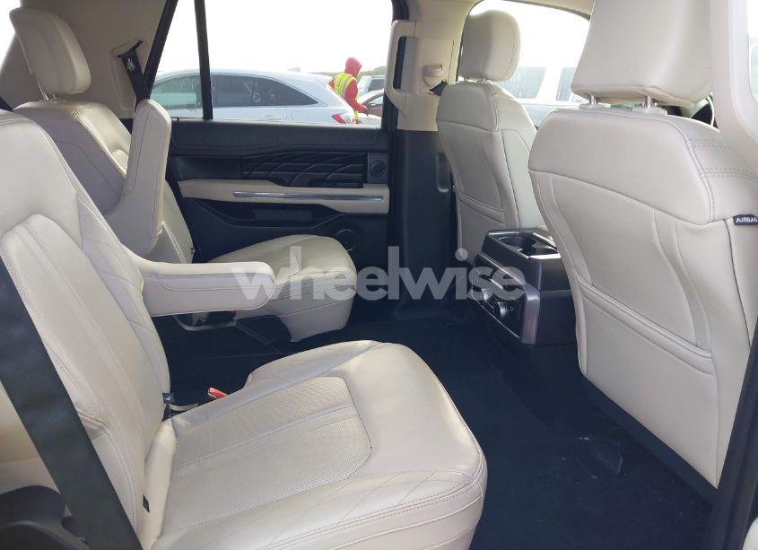 Photo 8 of 2018 Ford Expedition PLATINUM (VIN 1FMJU1LT3JEA51867)