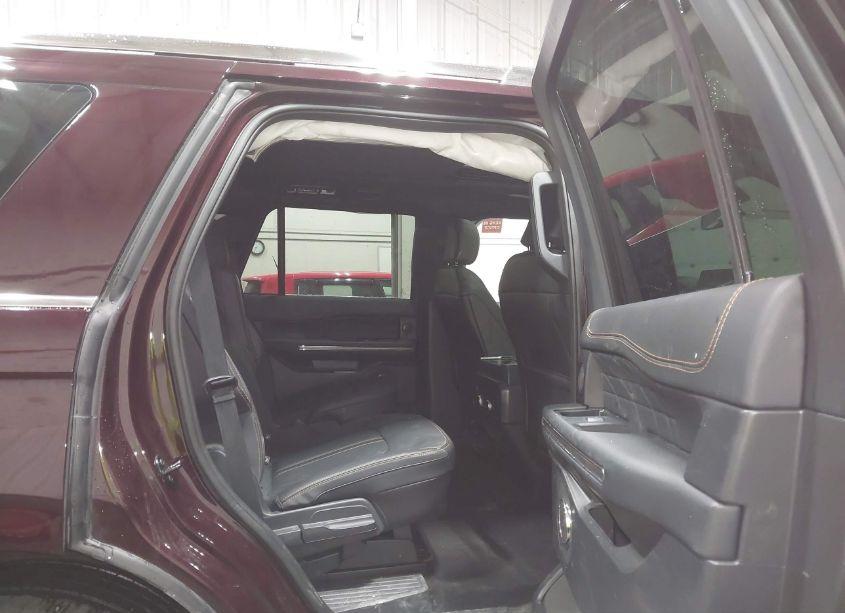 Photo 8 of 2023 Ford Expedition PLATINUM (VIN 1FMJU1M81PEA18627)