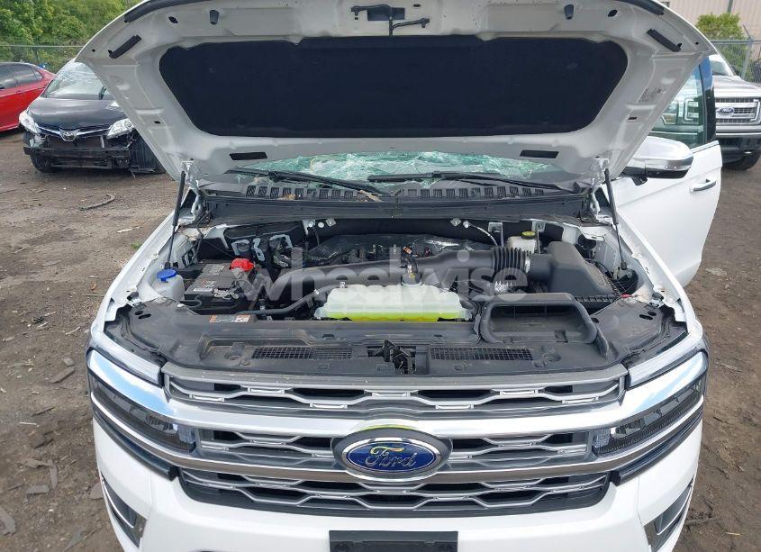 Photo 10 of 2024 Ford Expedition PLATINUM (VIN 1FMJU1M87REA86904)