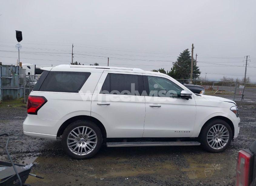 Photo 13 of 2023 Ford Expedition PLATINUM (VIN 1FMJU1M88PEA05387)