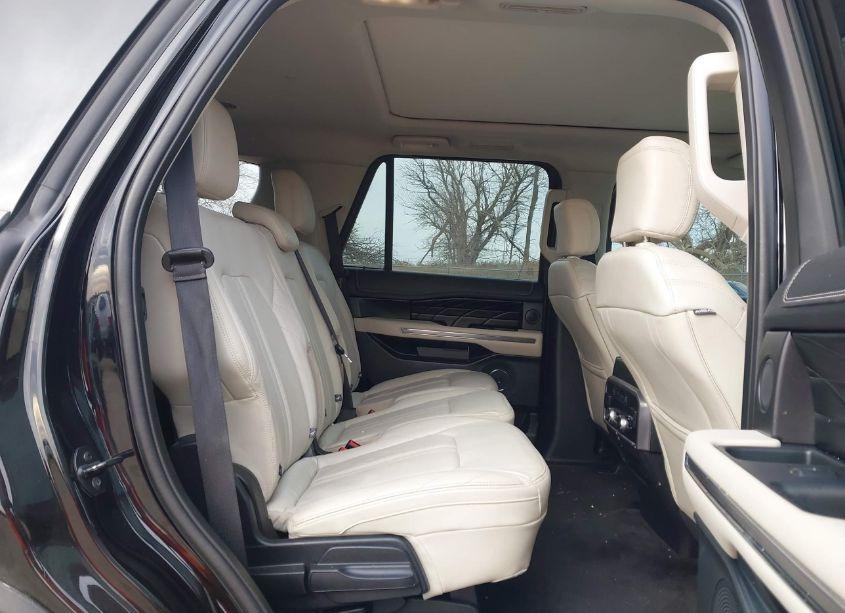 Photo 8 of 2018 Ford Expedition PLATINUM (VIN 1FMJU1MT0JEA07565)