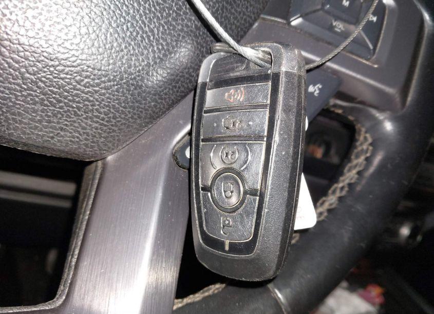 Photo 11 of 2018 Ford Expedition PLATINUM (VIN 1FMJU1MT0JEA13964)