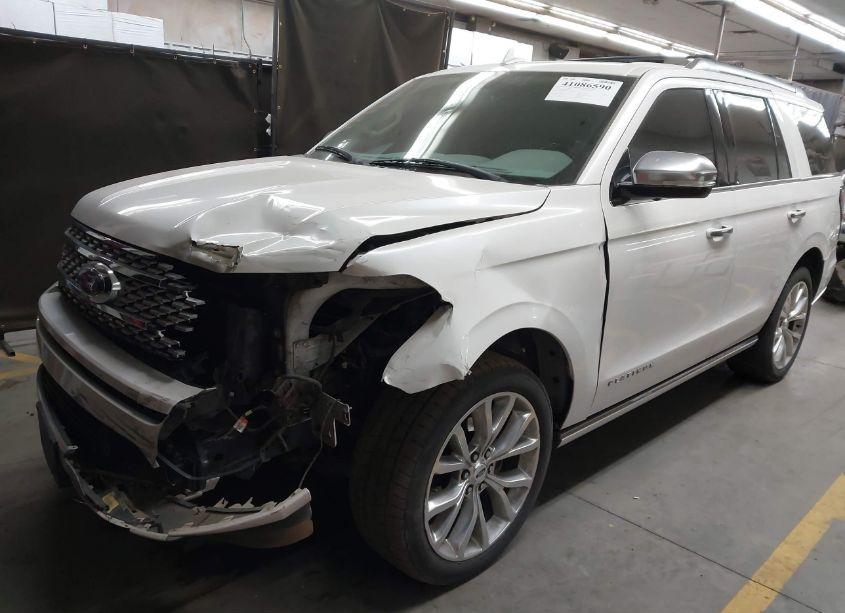 Photo 2 of 2018 Ford Expedition PLATINUM (VIN 1FMJU1MT0JEA13964)