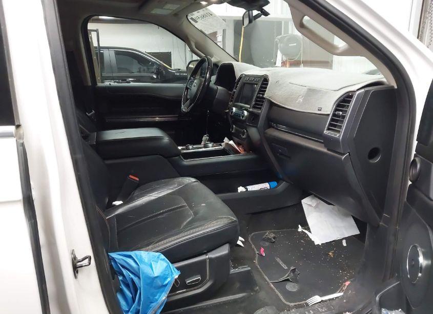Photo 5 of 2018 Ford Expedition PLATINUM (VIN 1FMJU1MT0JEA13964)