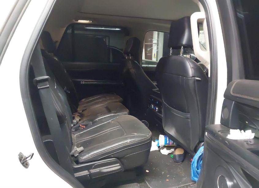 Photo 8 of 2018 Ford Expedition PLATINUM (VIN 1FMJU1MT0JEA13964)