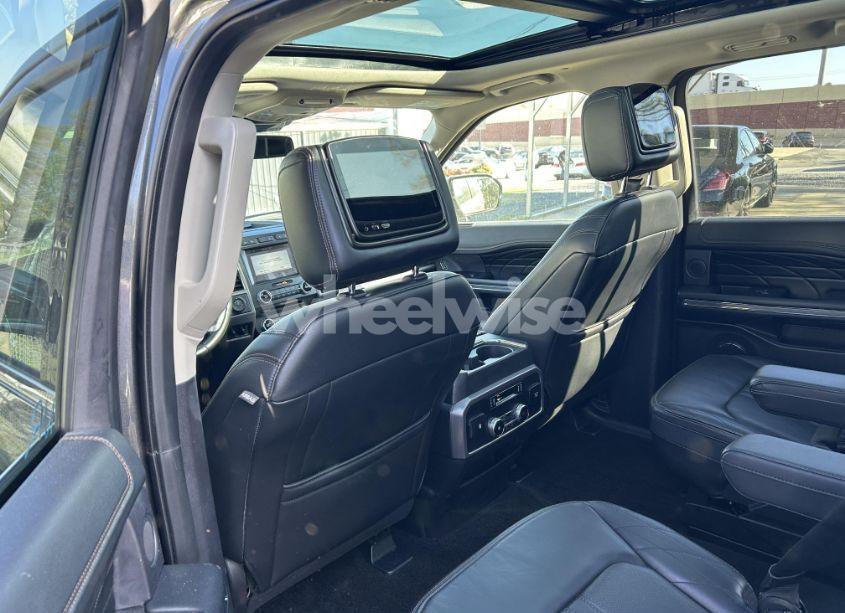 Photo 8 of 2018 Ford Expedition (VIN 1FMJU1MT0JEA54725)