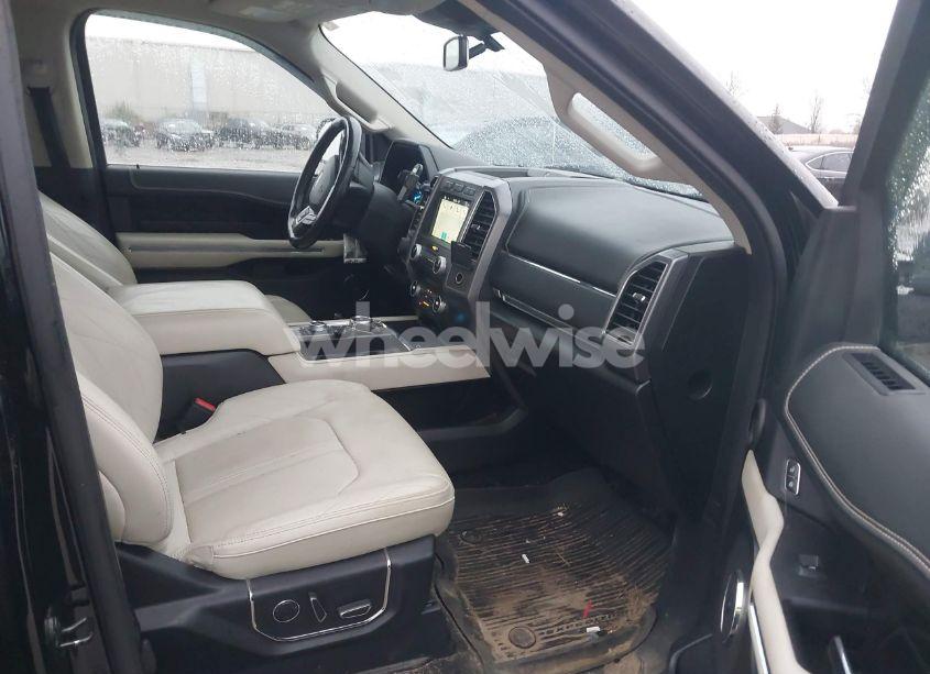 Photo 5 of 2018 Ford Expedition PLATINUM (VIN 1FMJU1MT2JEA16459)