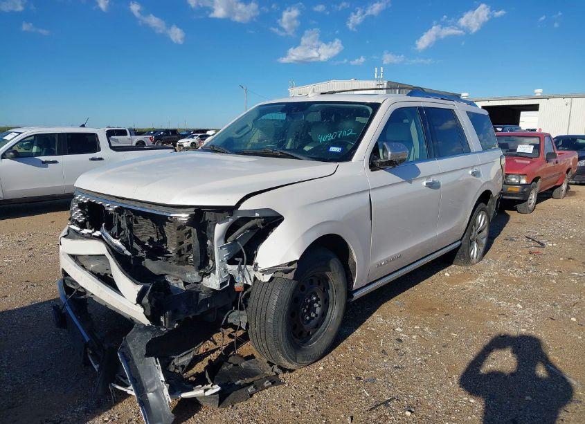 Photo 2 of 2019 Ford Expedition PLATINUM (VIN 1FMJU1MT3KEA03818)