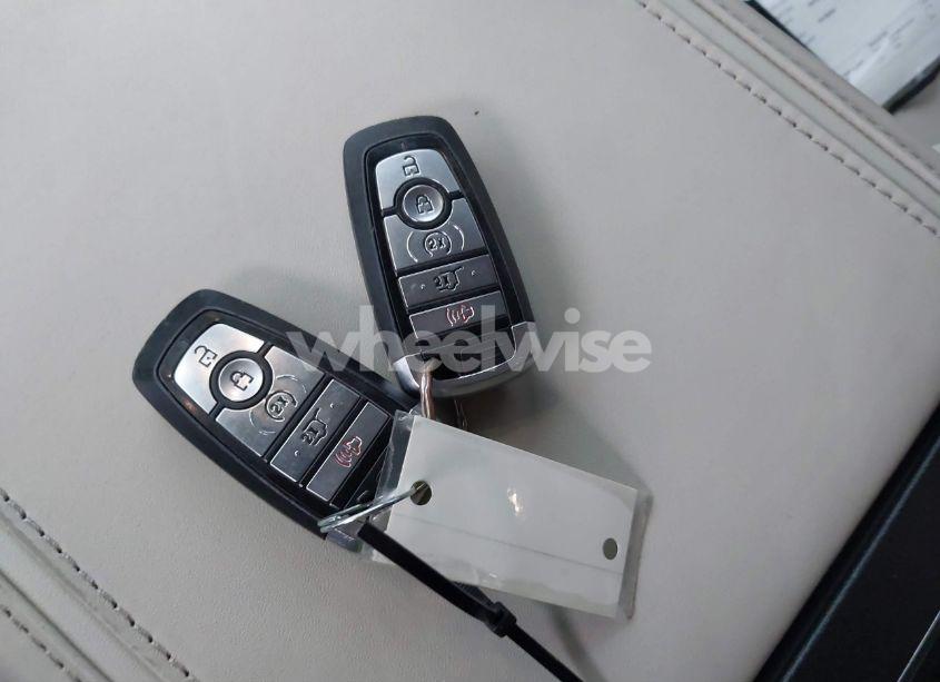 Photo 11 of 2019 Ford Expedition PLATINUM (VIN 1FMJU1MT6KEA09998)