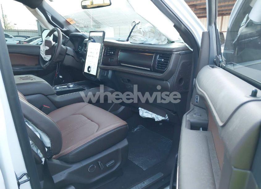 Photo 5 of 2022 Ford Expedition KING RANCH (VIN 1FMJU1PT1NEA17961)
