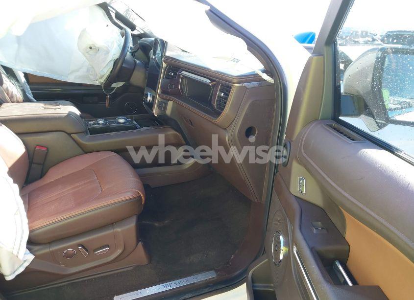 Photo 5 of 2022 Ford Expedition KING RANCH (VIN 1FMJU1PT2NEA07911)