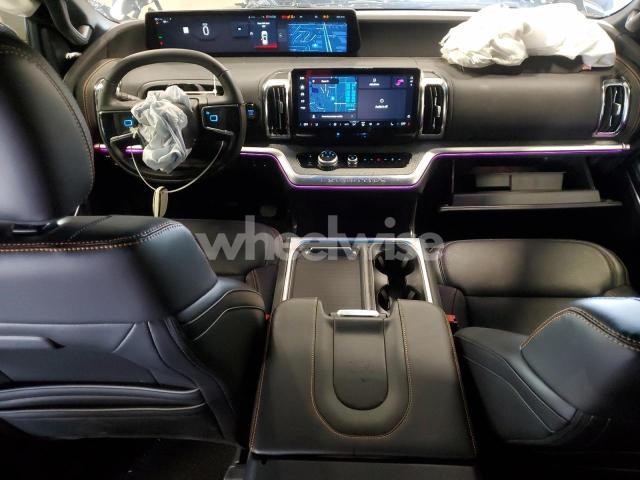 Photo 6 of 2025 FORD EXPEDITION TREMOR N/A (VIN 1FMJU1RG4SEA24592)