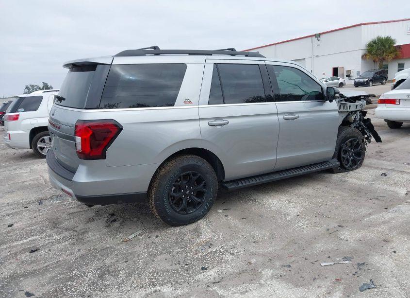 Photo 4 of 2024 Ford Expedition TIMBERLINE (VIN 1FMJU1RGXREA07547)