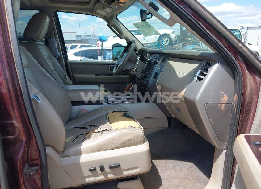 Photo 5 of 2010 Ford Expedition LIMITED (VIN 1FMJU2A50AEB72091)