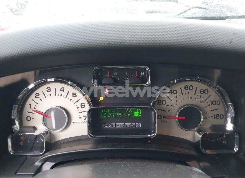 Photo 7 of 2011 Ford Expedition LIMITED (VIN 1FMJU2A51BEF19266)